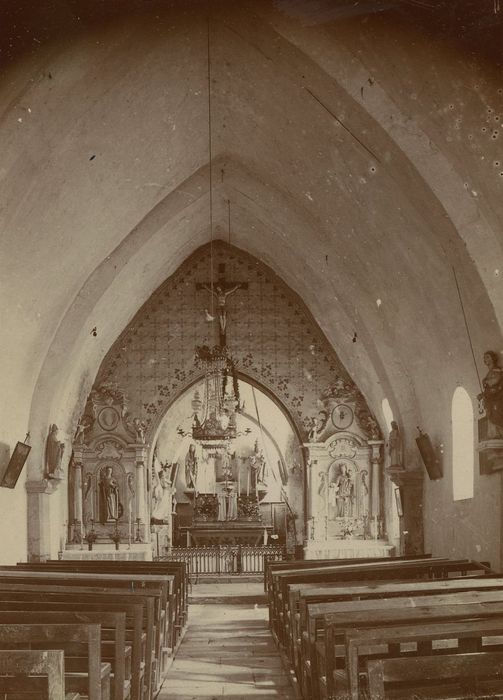 Eglise Saint-Pierre : Nef, vue générale