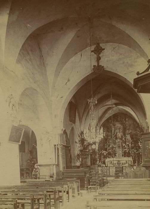 Eglise Saint-Vallier de Messigny : Nef, vue générale