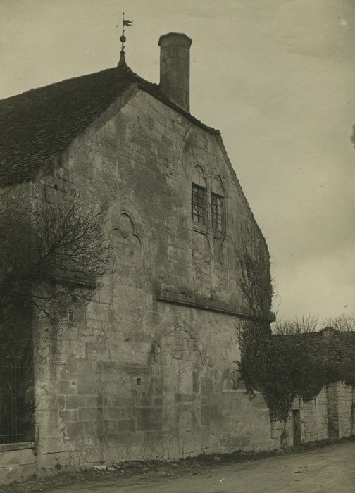 Maison : Façade sur rue, vue générale