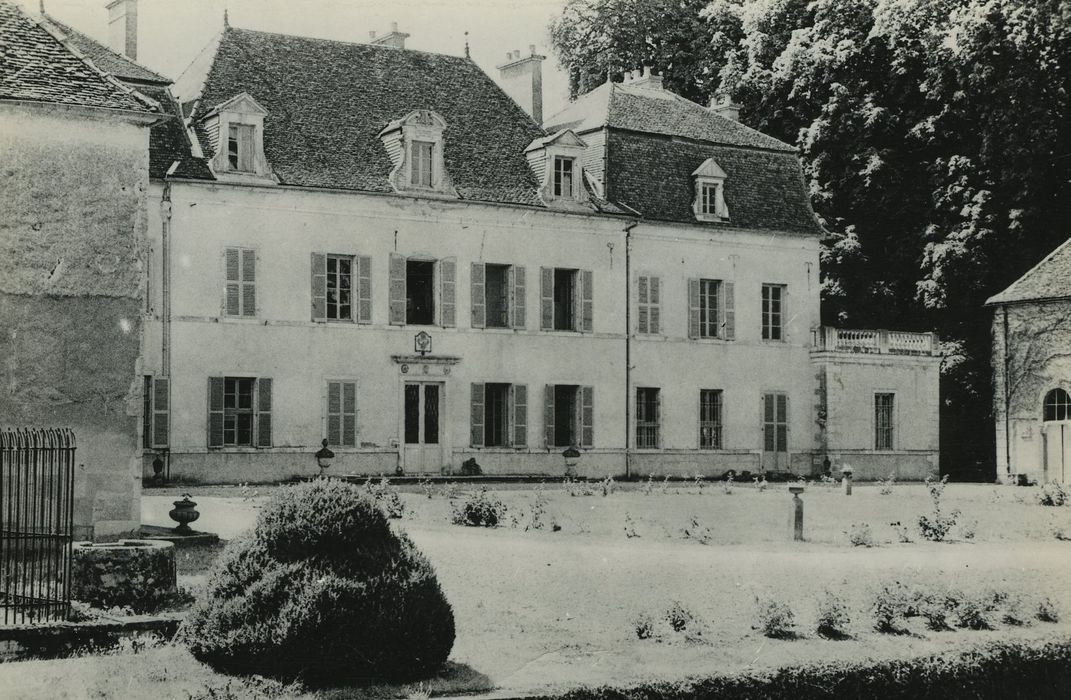 Château : Façade nord, vue générale