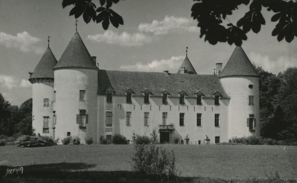 Château : Façade est, vue générale