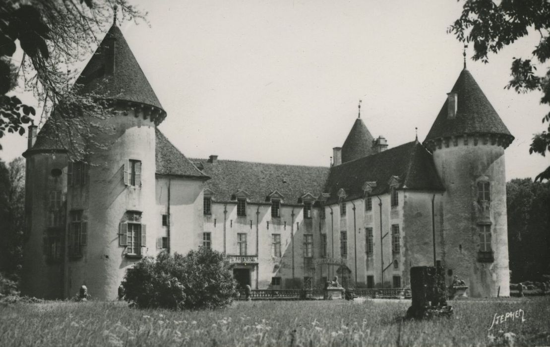 Château : Façade ouest, vue générale