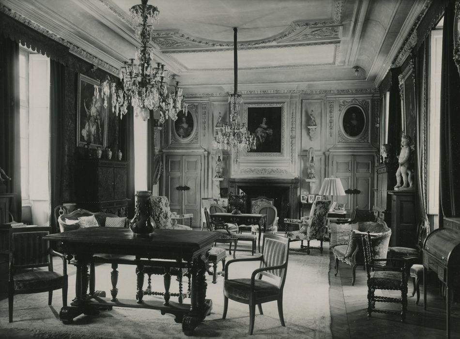 Château : Grand salon, vue générale