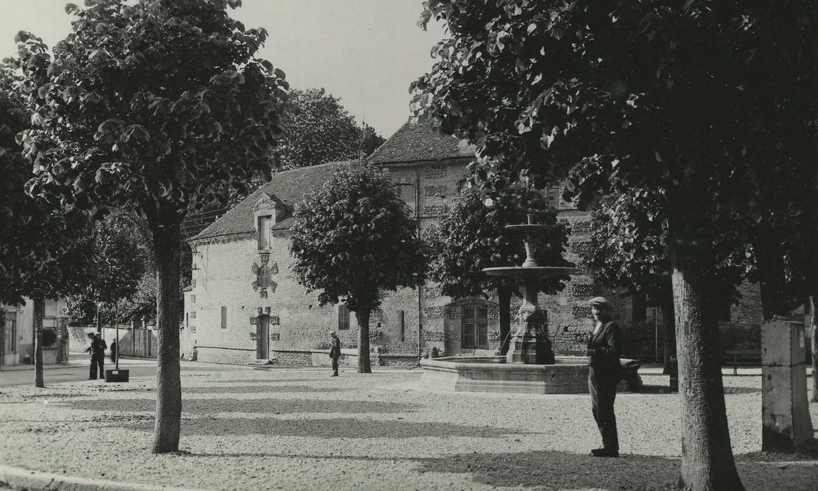 Petit château : Façade nord, vue partielle