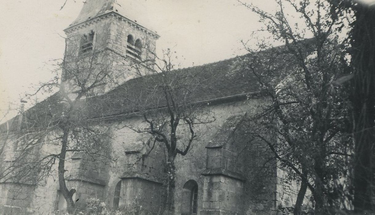 Eglise paroissiale : Façade latérale nord, vue partielle