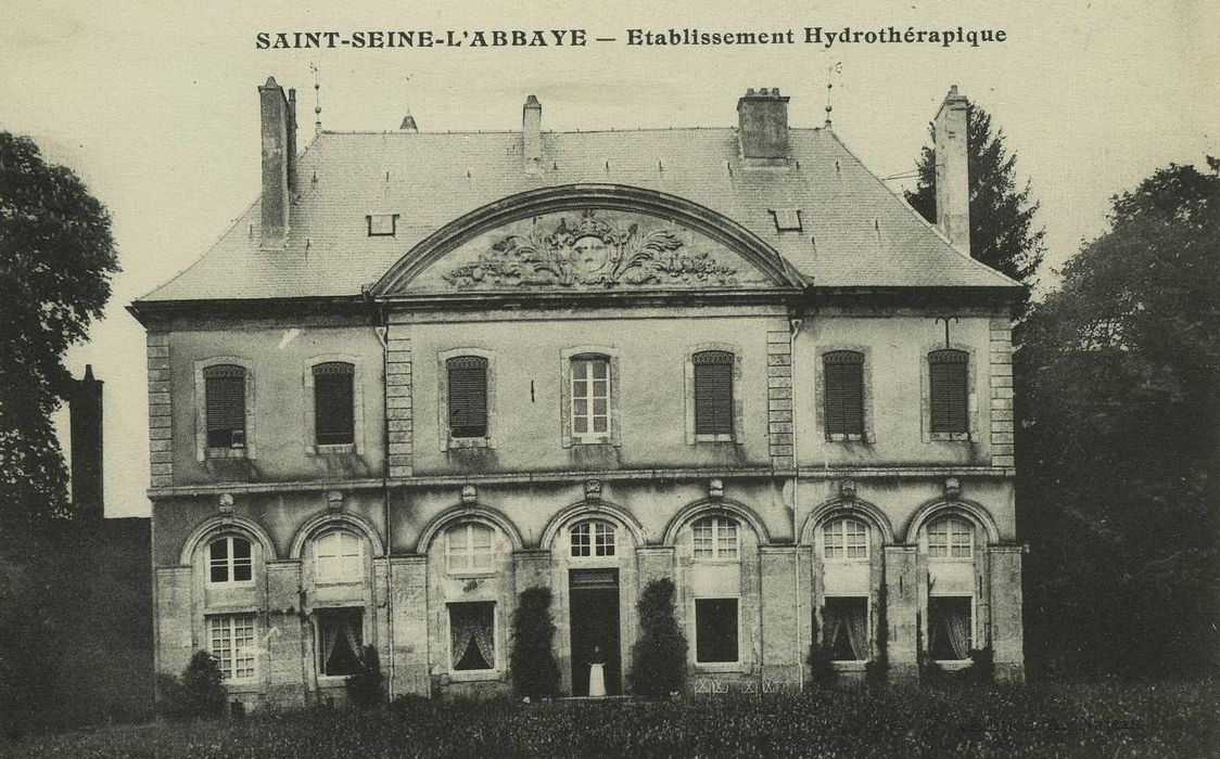 Palais abbatial (ancien) : Façade sud, vue générale