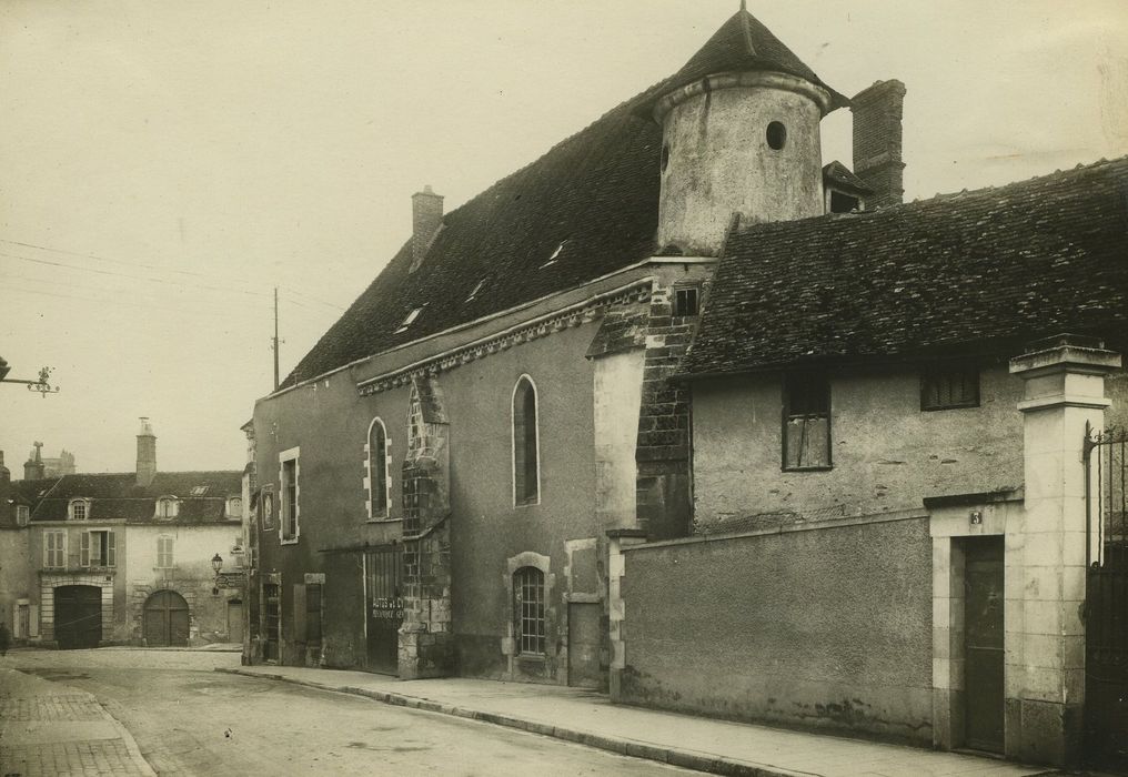 Chapelle de la Madeleine : Façade latérale nord, vue générale