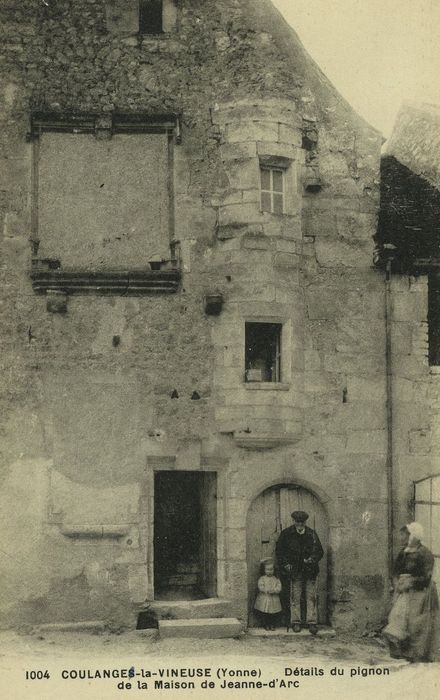 Maison dite de Jeanne-d'Arc : Façade sur rue, vue partielle