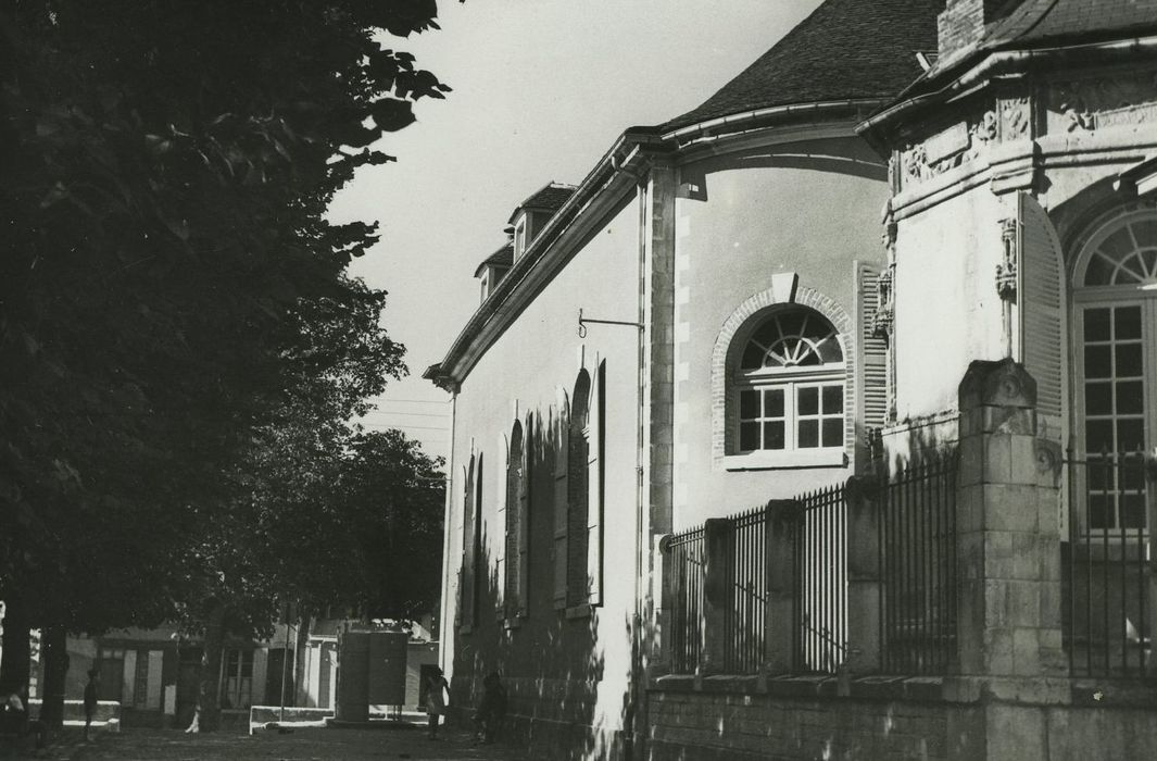 Palais de Justice : Chapelle, façade latérale est, vue générale