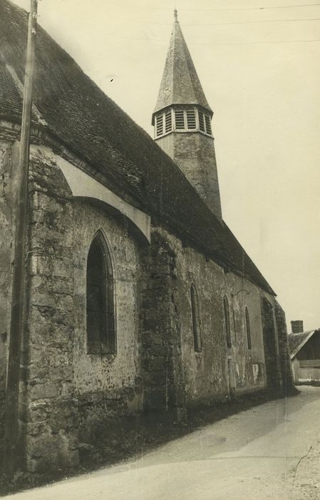 Eglise Notre-Dame de Malicorne : Façade latérale nord, vue générale