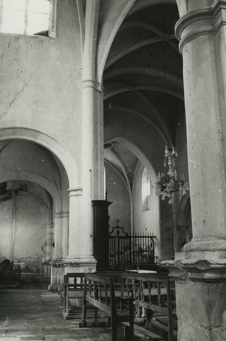 Eglise Saint-Marcel : Nef, vue partielle