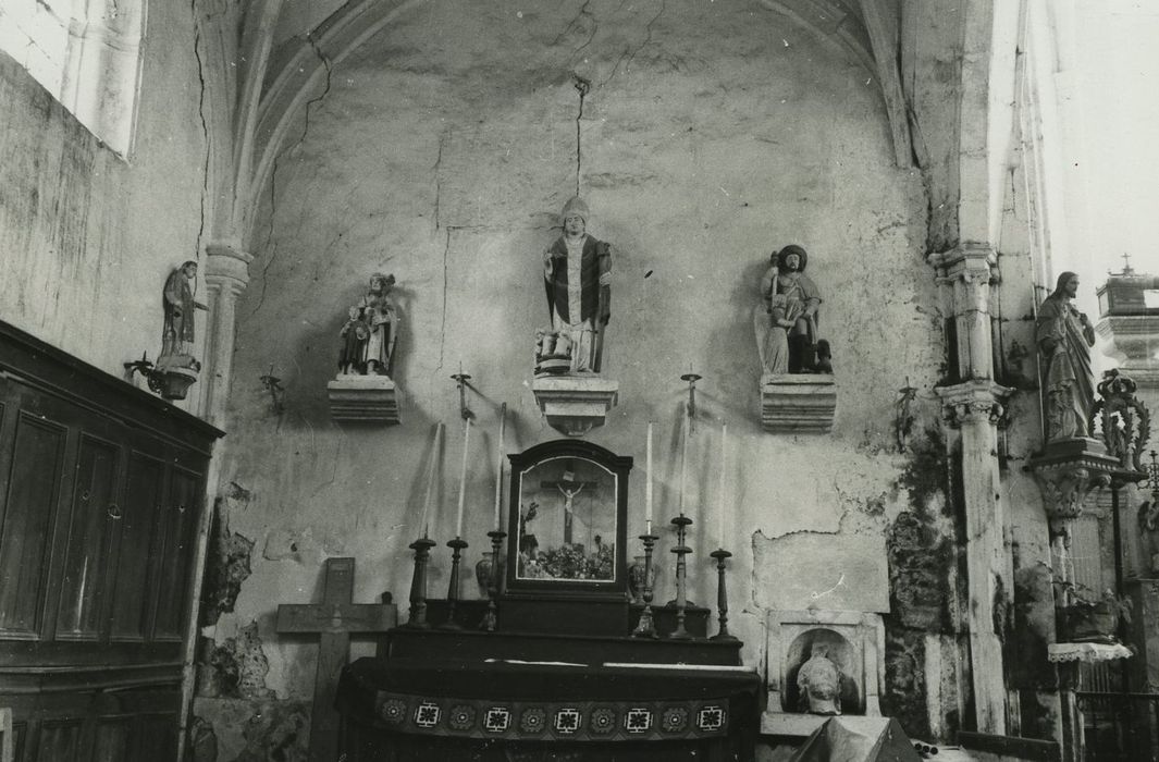 statues : Saint Roch, saint Nicolas, saint Joseph et l’Enfant, saint Vernier