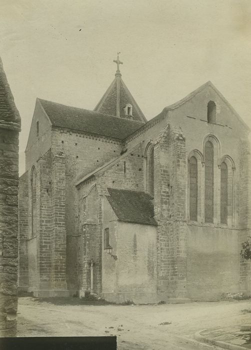 Eglise Saint-Jean-Baptiste : Ensemble sud-est, vue partielle