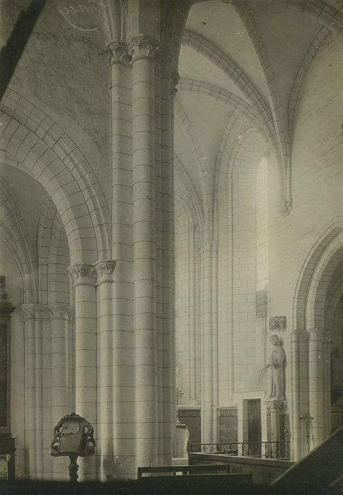 Eglise Saint-Jean-Baptiste : Nef, vue partielle