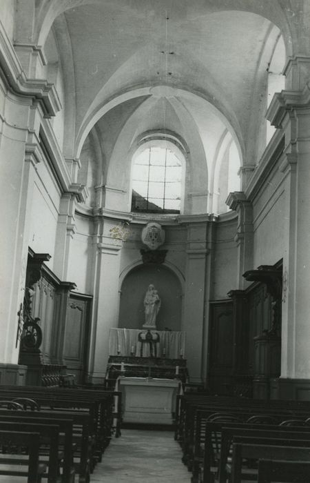 Lycée : Chapelle, nef, vue partielle