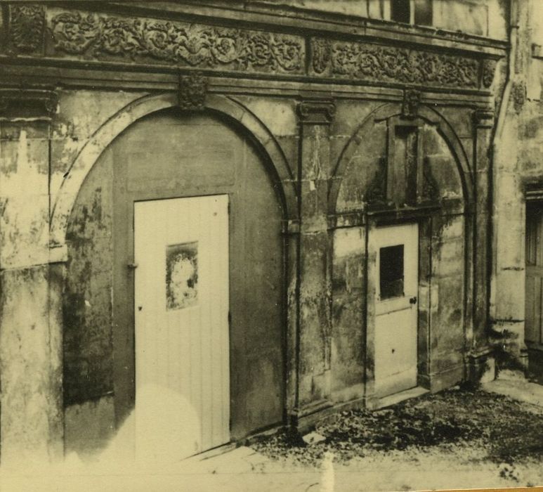 Couvent des Ursulines (ancien) : Façade sur cour, vue partielle