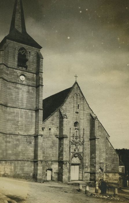 Eglise Saint-Symphorien : Façade occidentale, vue générale