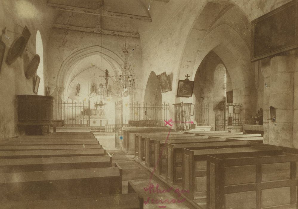 Eglise de Vaux : Nef, vue générale