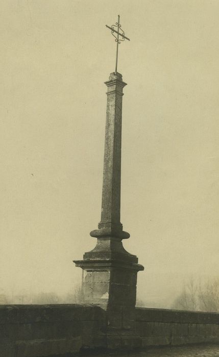 Croix de pierre, vue générale