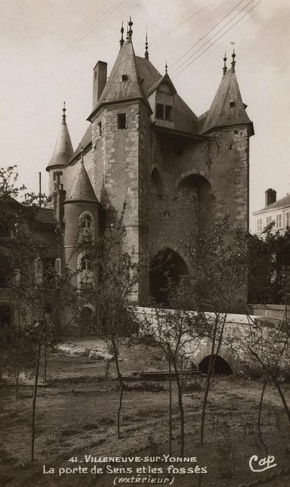 Porte de Joigny : Elévation nord, vue générale