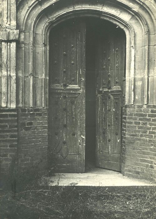 Eglise Saint-Jean-Baptiste : Portail d’accès sud, vue générale