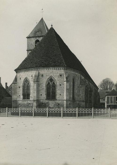 Eglise paroissiale : Chevet, vue générale