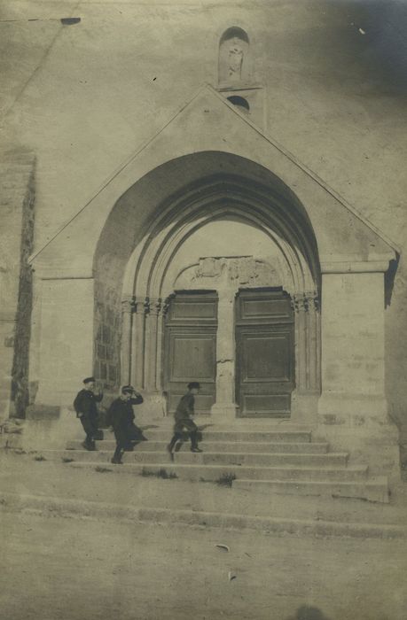 Eglise Saint-Georges : Portail occidental, vue générale