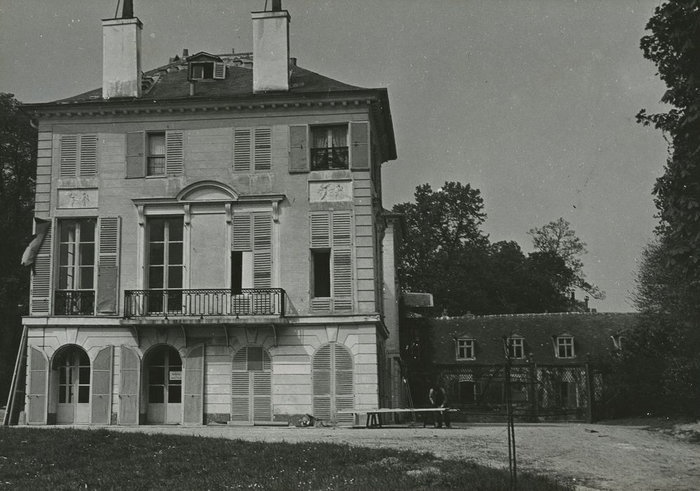 Domaine de la Petite Roseraie : Façade sud, vue générale