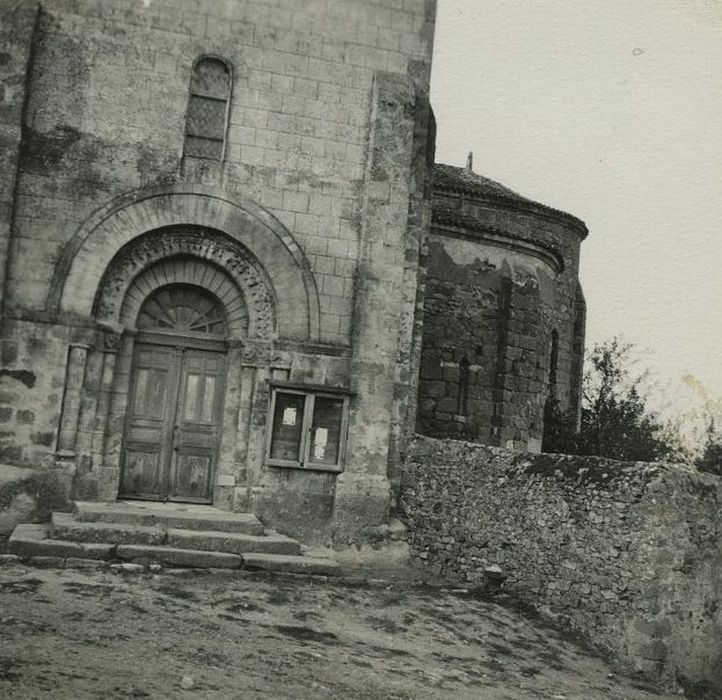 Eglise Saint-Martin : Portail d’accès sud, vue générale