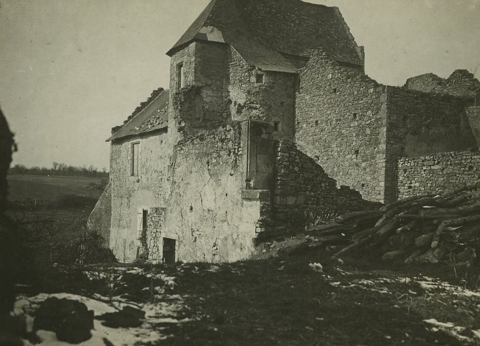 Château du Pressoir : Façade sud, vue partielle