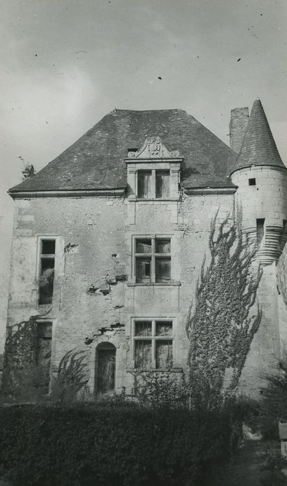 Château de Retournay : Façade est, vue générale