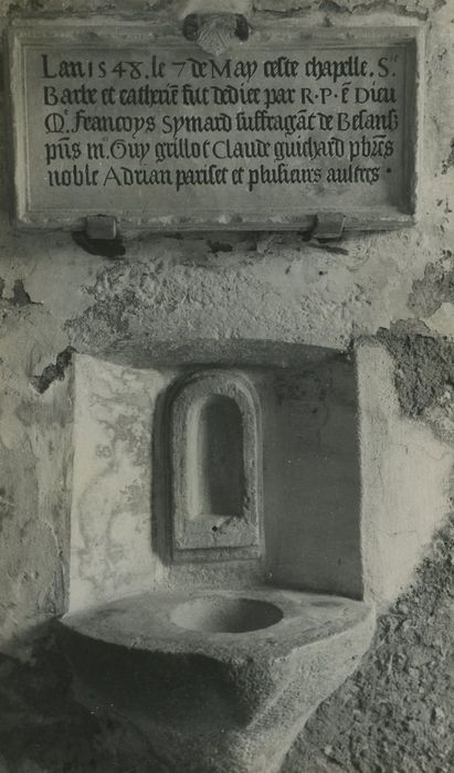 plaque commémorative de la dédicace de la chapelle Sainte-Barbe Sainte-Catherine - © Ministère de la Culture (France), Médiathèque du patrimoine et de la photographie, tous droits réservés