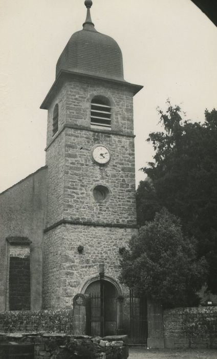 Eglise paroissiale : Façade occidentale, vue partielle