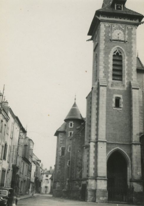 Eglise paroissiale : Clocher, élévation ouest, vue générale