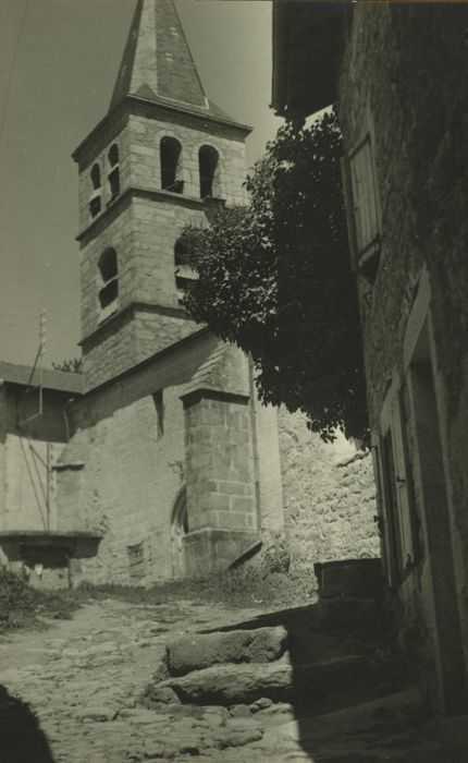 Eglise Saint-Etienne : Clocher, vue générale