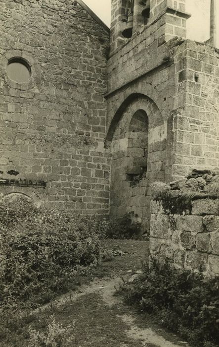 Eglise Notre-Dame de l'Assomption : Façade occidentale, vue partielle