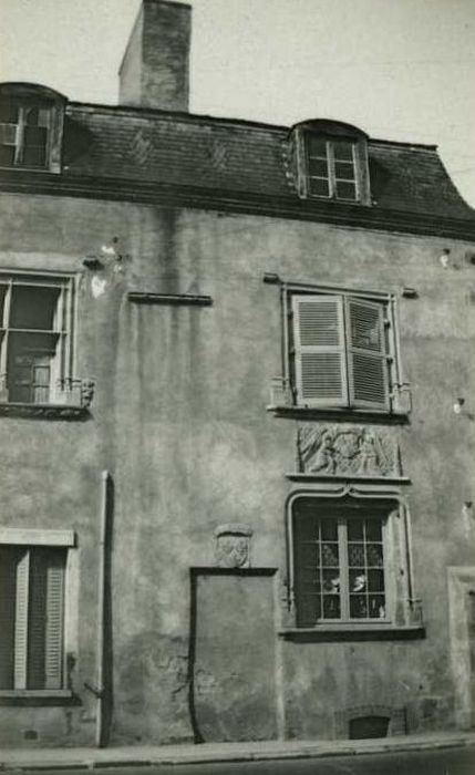 façade sur rue, vue générale