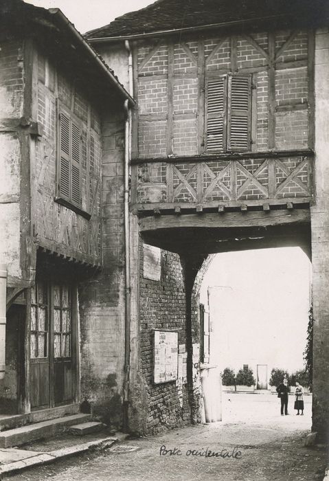 porte ouest, élévation ouest