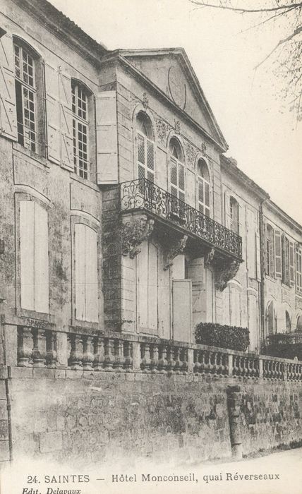 Façade antérieure, vue partielle