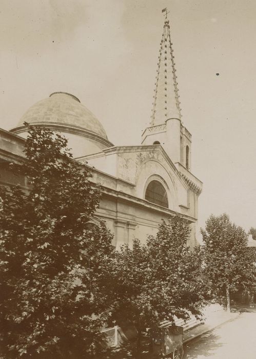 façade latérale sud, vue partielle