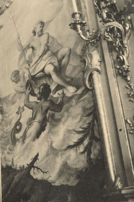 1er étage, grand salon, vue partielle des peintures