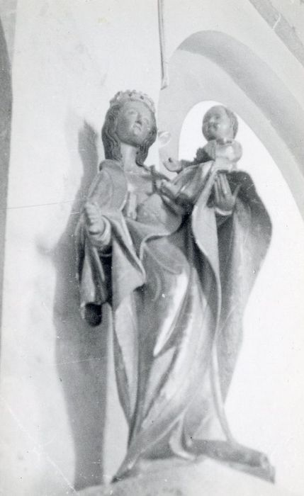 statue : Vierge à l’Enfant