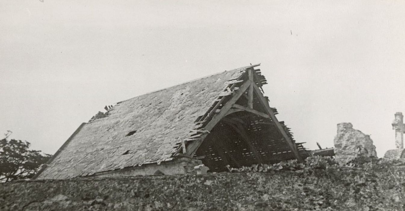 toiture de la nef ruinée