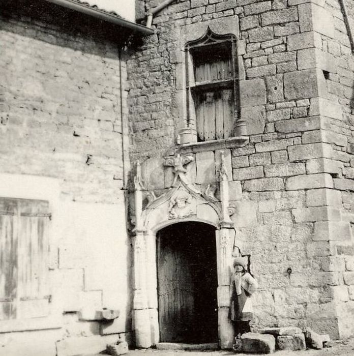 vue partielle de la tourelle d’escalier