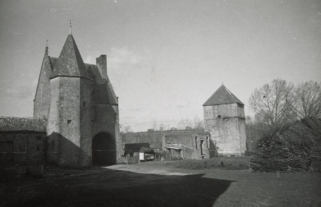 porterie et colombier, ensemble sud-ouest