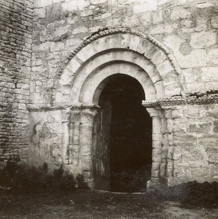 chapelle, portail d’accès