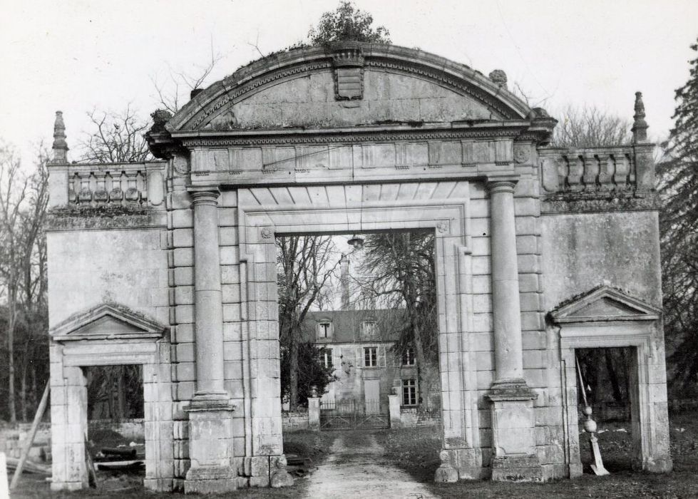 portail monumental, élévation ouest