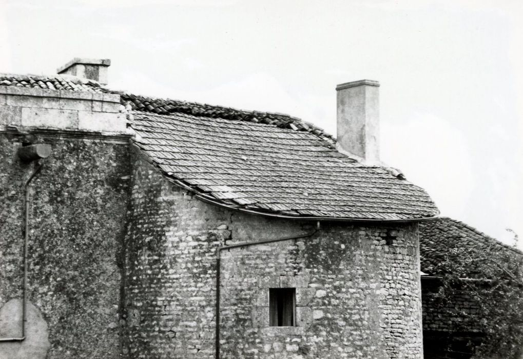 façade sud-ouest, tour sud, vue partielle