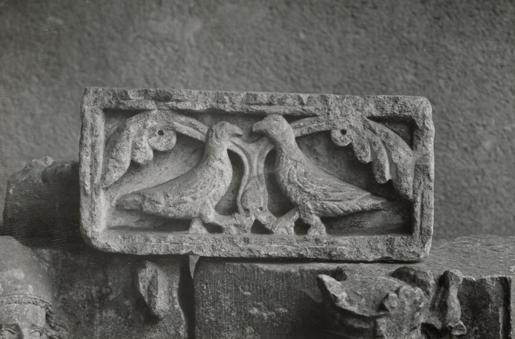 bas-relief, dit aux deux oiseaux affrontés - © Ministère de la Culture (France), Médiathèque du patrimoine et de la photographie, tous droits réservés