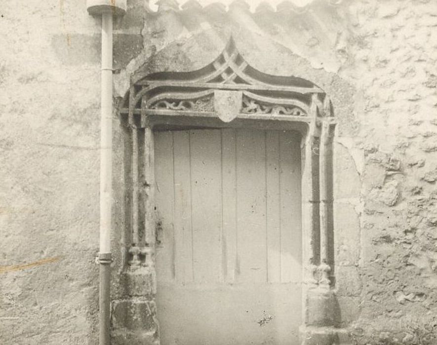 porte d’accès sur rue